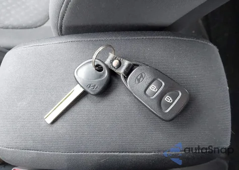 2013 Hyundai Accent Se from USA, damaged, VIN KMHCU5AEXDU093158